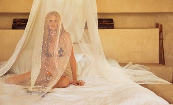 lara-stone-inez