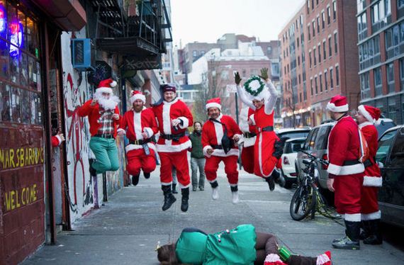 santacon_craziness_kicks