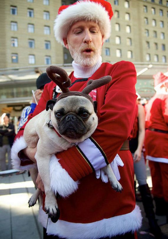 santacon_craziness_kicks