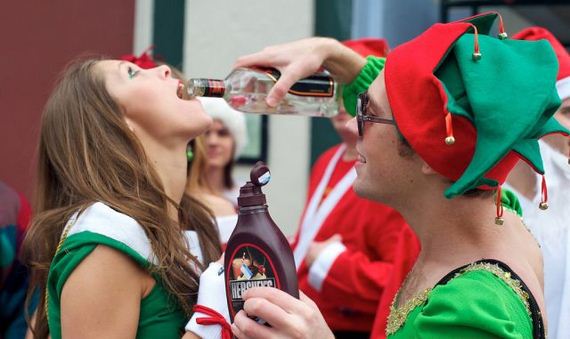 santacon_craziness_kicks