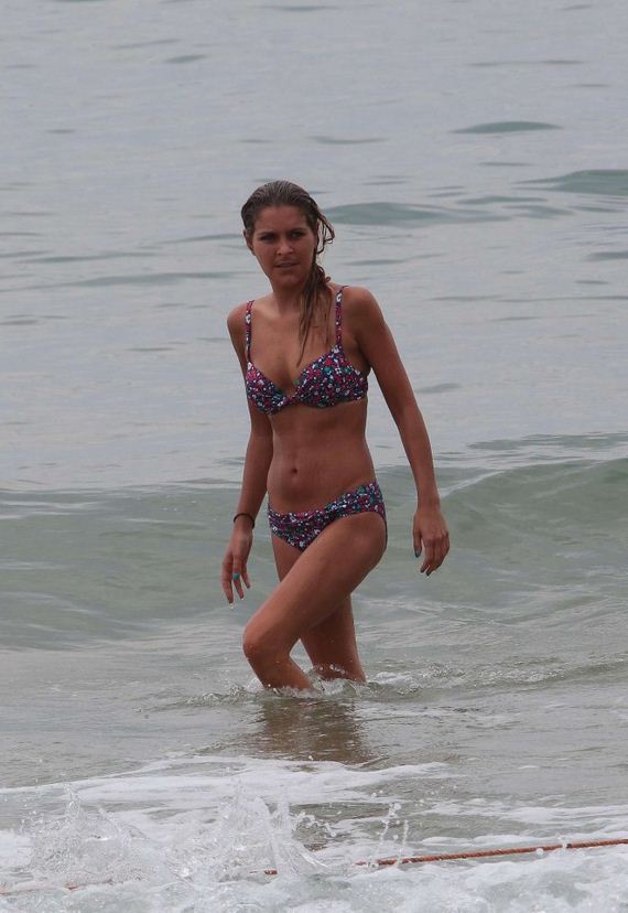 Gemma-Oaten-in-Bikini
