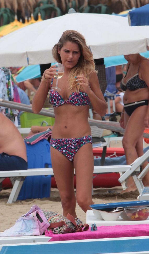 Gemma-Oaten-in-Bikini