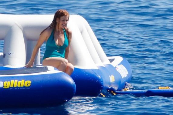 Isla-Fisher-in-Swimsuit