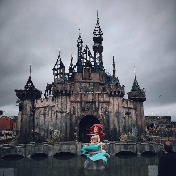 Welcome-Dismaland