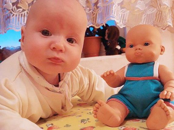babies-and-look-alike-dolls