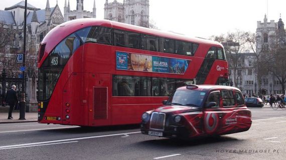 bus_hover_mediaost