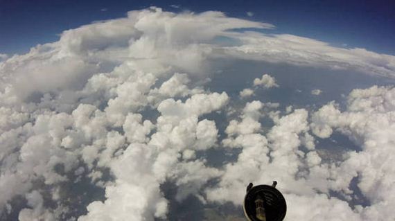 camera_above_the_clouds