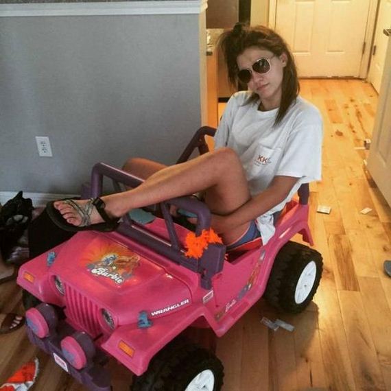 college_student_barbie_jeep