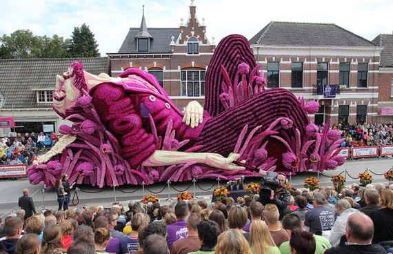 giant_flower_sculptures
