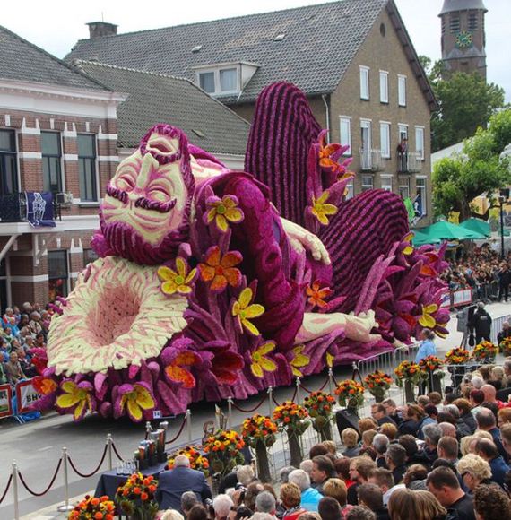 giant_flower_sculptures