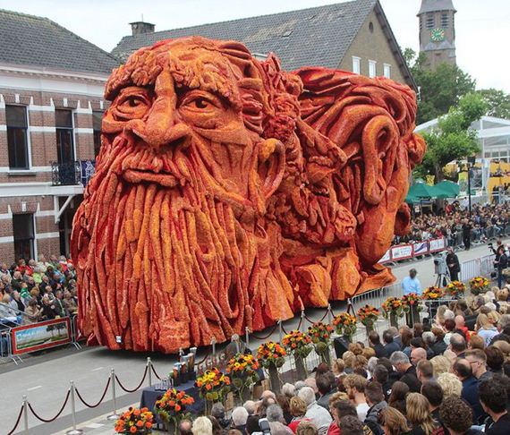 giant_flower_sculptures