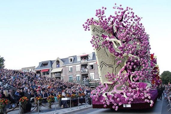 giant_flower_sculptures