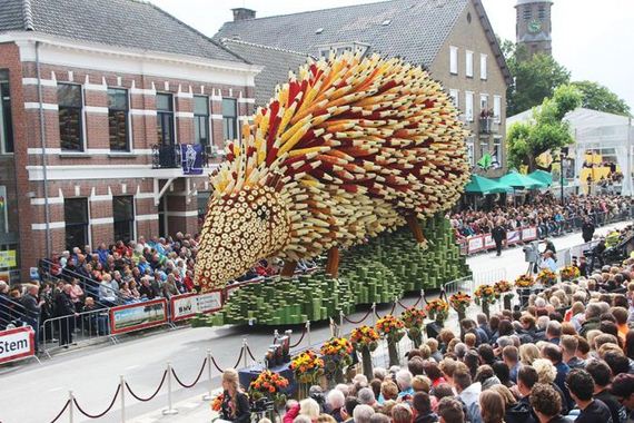 giant_flower_sculptures