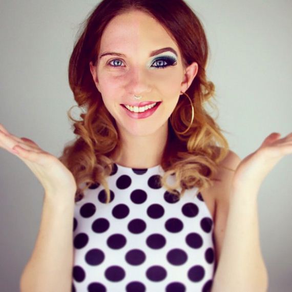 makeup-selfie-woman