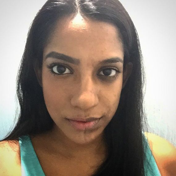 makeup-selfie-woman