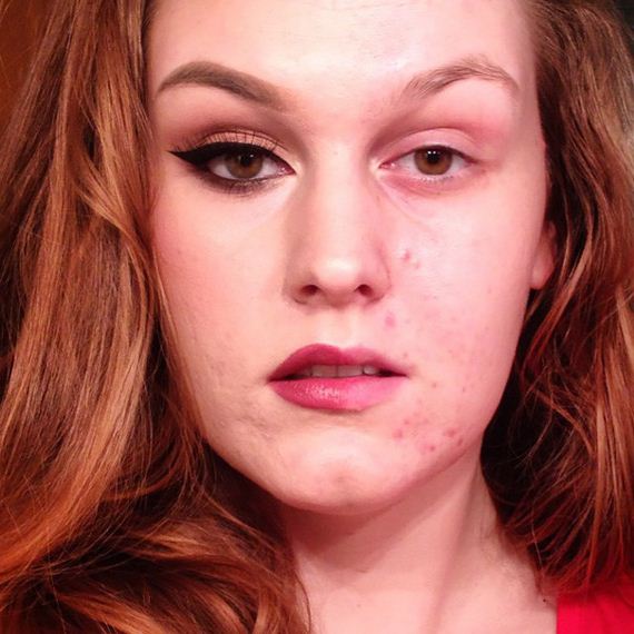makeup-selfie-woman