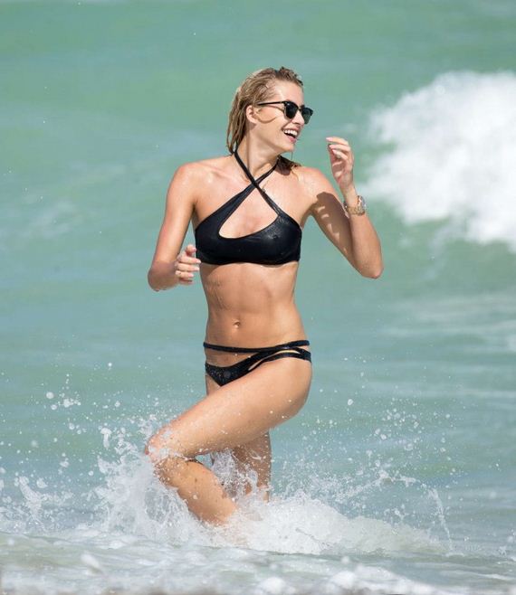Lena-Gercke-in-Black