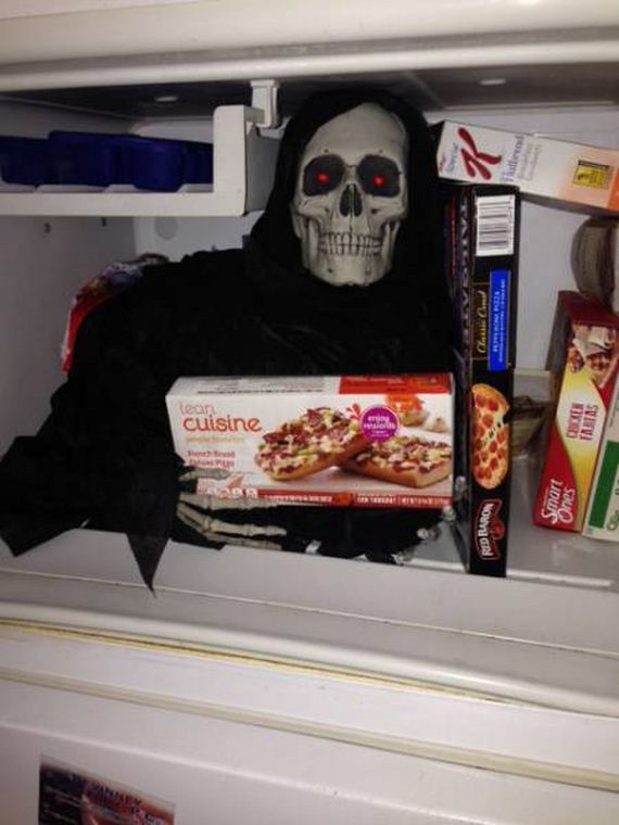 Terrifying Halloween  Pranks  That Are Creepy And Hilarious 