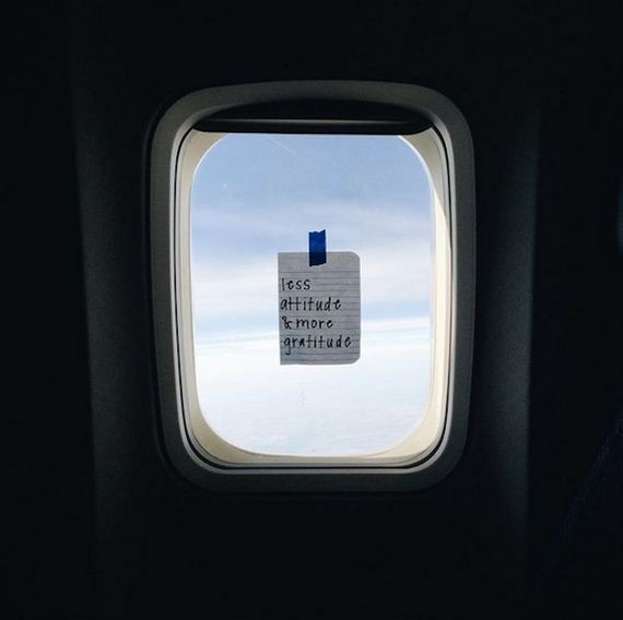 flight_attendant_leaves_notes
