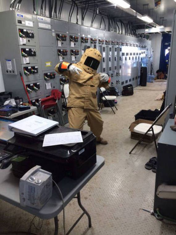 work_fails_job_lols