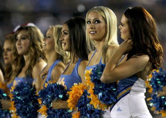 college-cheerleaders