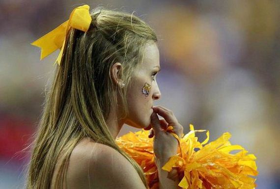 college-cheerleaders