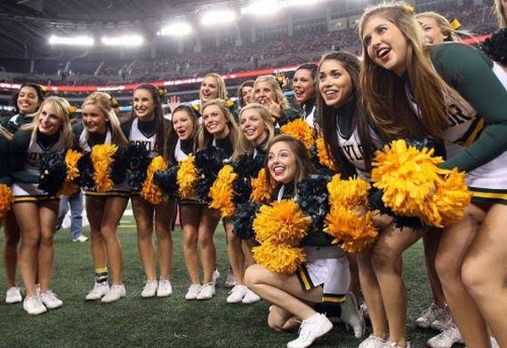 college-cheerleaders