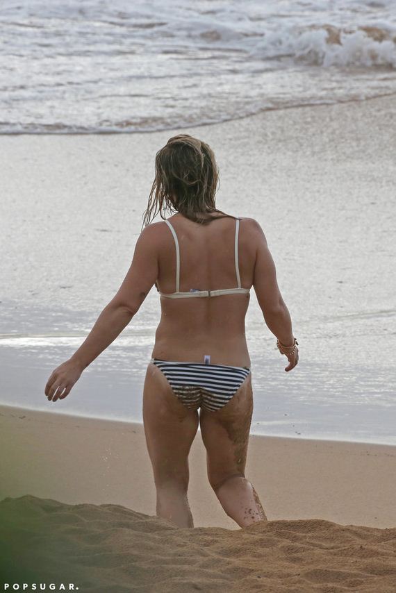 Hilary-Duff-beach