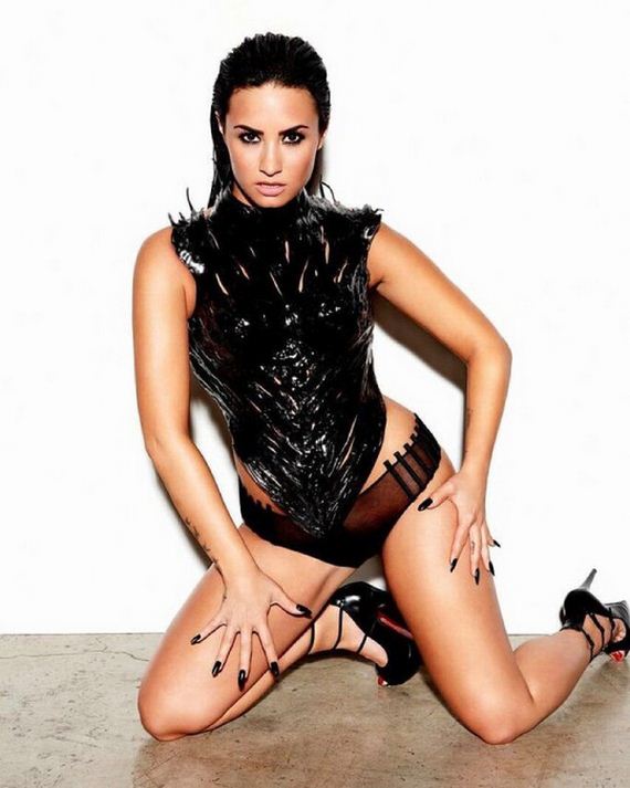 Demi-Lovato-5-24