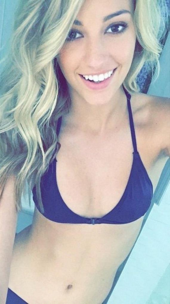 Girls-in-Bikinis-3-21