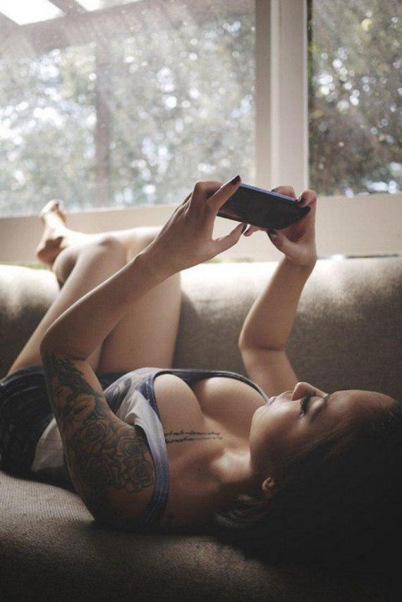 Girls-with-Tattoos-3-28