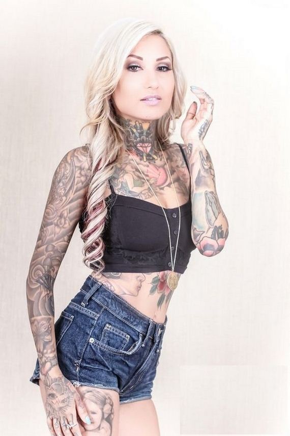 Women-with-Tattoos-3-31