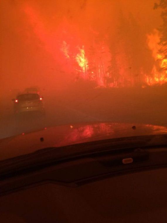 Wildfire Causes Fort McMurray To Be Evacuated Barnorama