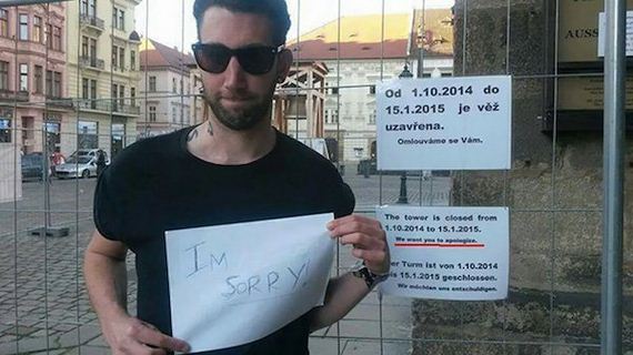 funny-people-literally-following