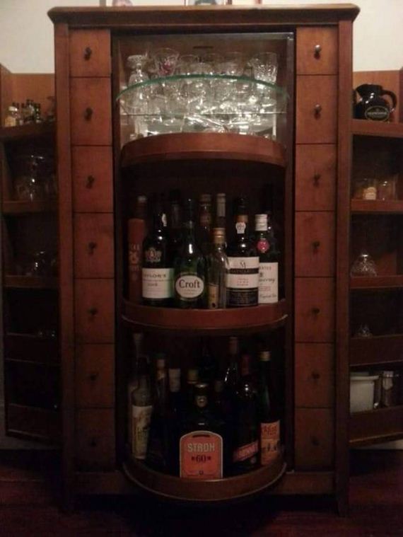 this_cabinet_hides