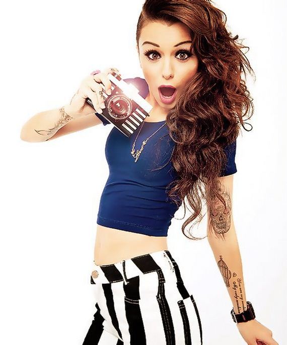 Cher Lloyd has a Sexy Swagger! 
