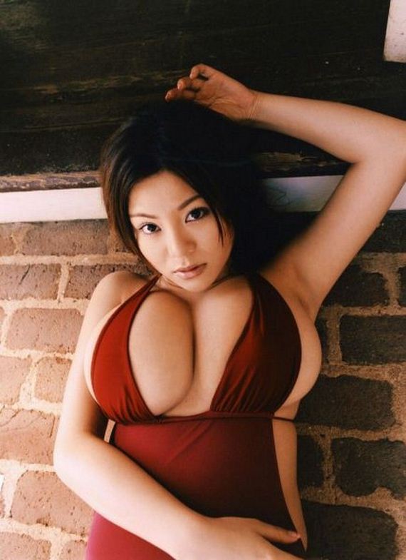 A good selection of the hot Asian girls and we hope you like the unique bea...