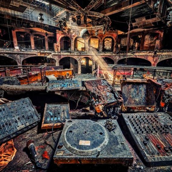 incredibly_beautiful_photos_of_abandoned_places
