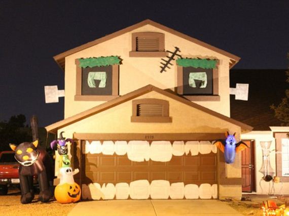 its-beginning-to-look-a-lot-like-halloween