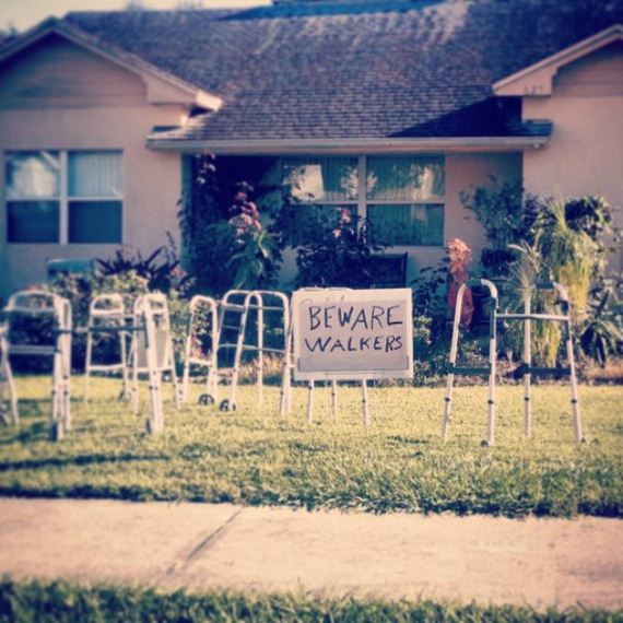 its-beginning-to-look-a-lot-like-halloween