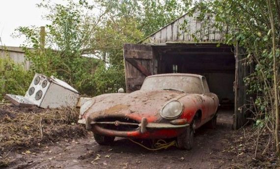 jaguar_in_the_garage