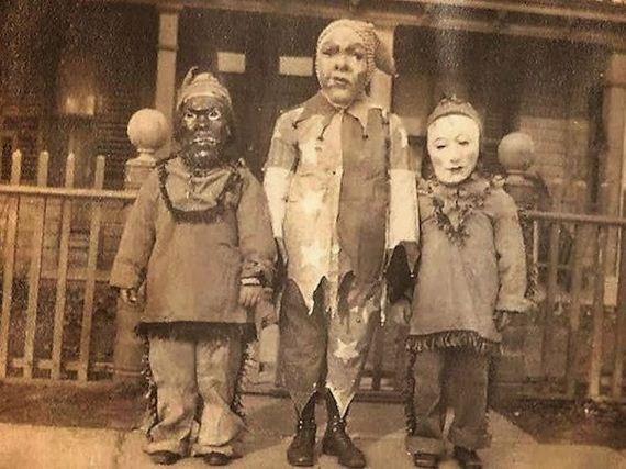 nightmarish-vintage-halloween-costumes