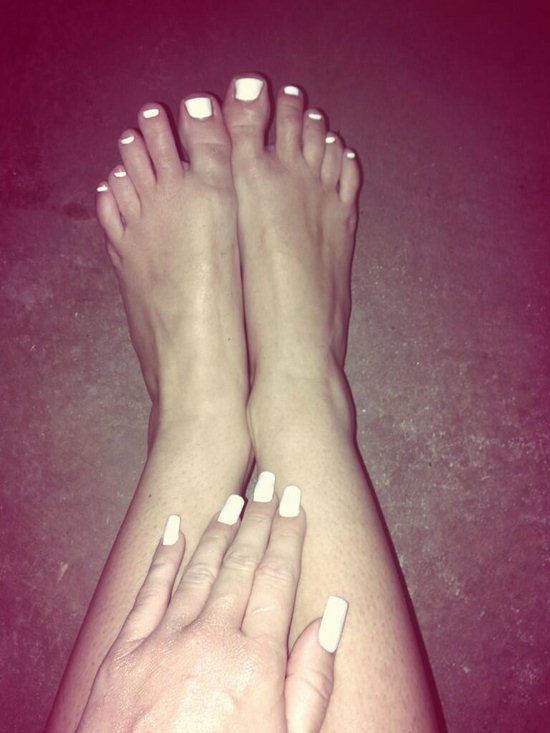 Miley Cyrus Feet.