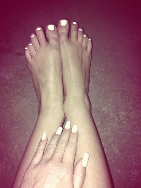 07-Miley-Cyrus-Feet