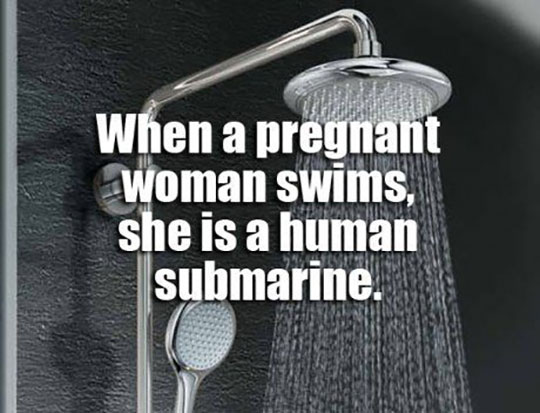 cool-pregnant-woman-submarine-swim