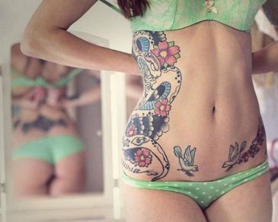 01-girls-with-tattoos