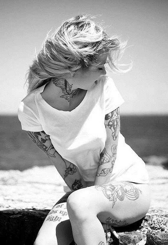 14-girls-with-tattoos