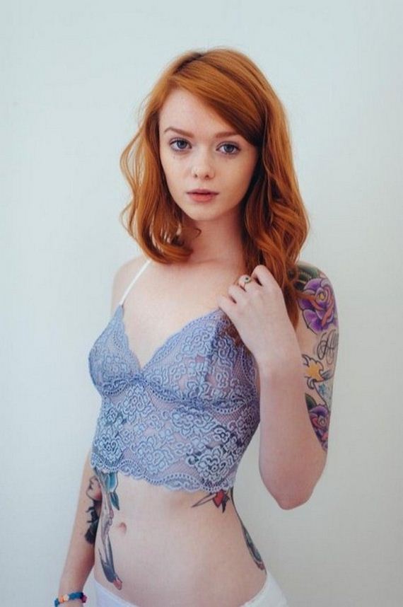 18-girls-with-tattoos