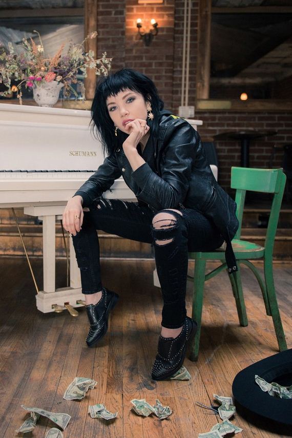01-carly-rae-jepsen