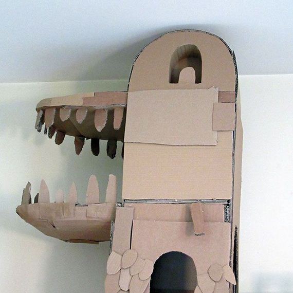 03-cardboard_cat